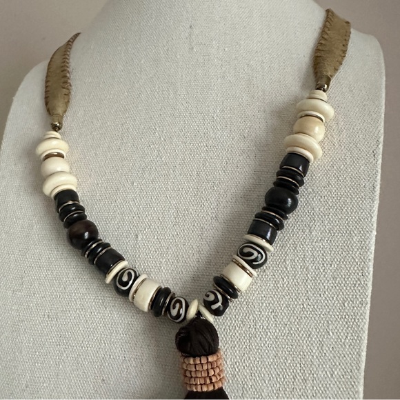 Vintage Tassels Beaded Necklace - Picture 9 of 12
